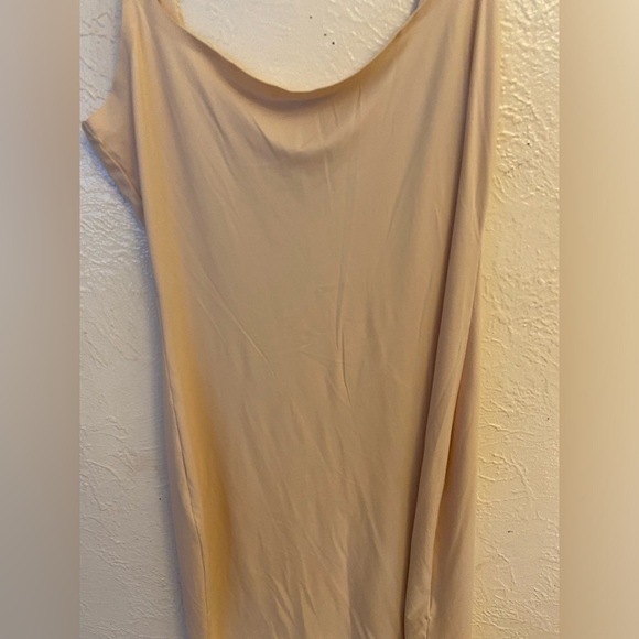 Victoria's Secret - Picture 2 of 6